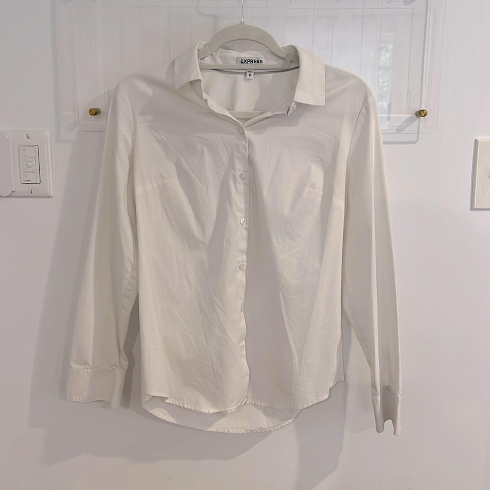 White button down blouse, express M
